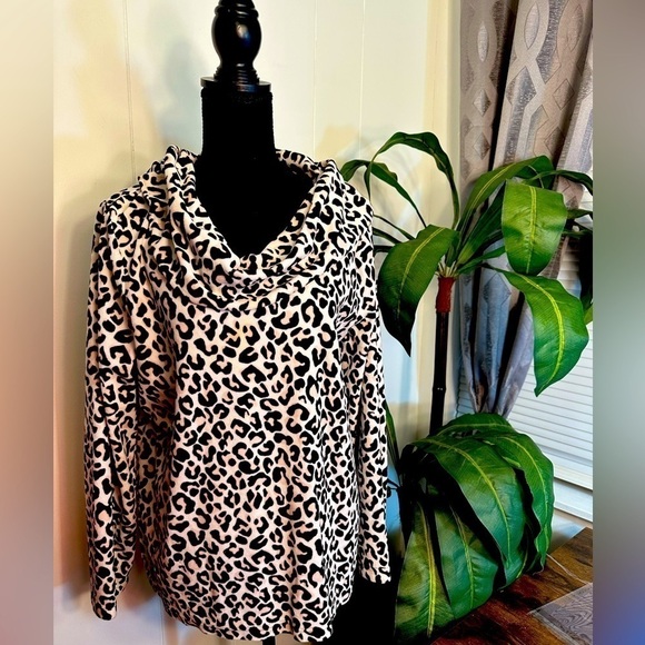 Kim Rogers Soft Leopard Print Cowl Neck Women’s Top Size Large - Picture 3 of 10